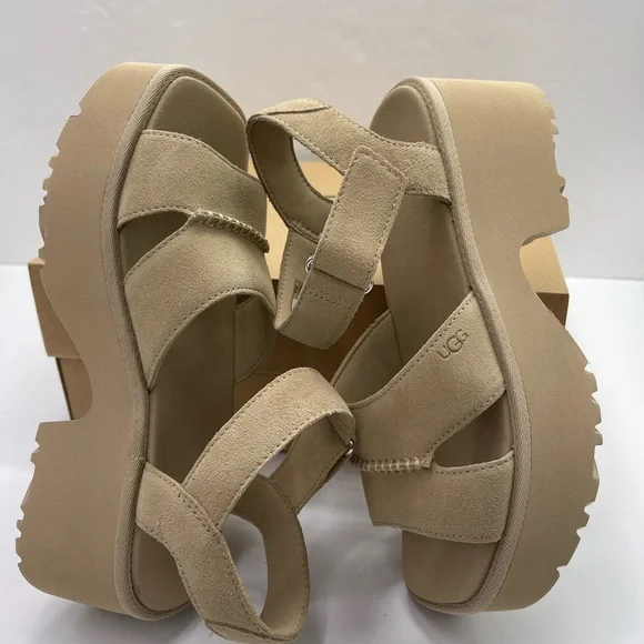 UGG NEW HEIGHTS ANKLE STRAP W9 PLATFORM HEELED SANDALS Beige 
MDSD Mustard Seed - Picture 9 of 16